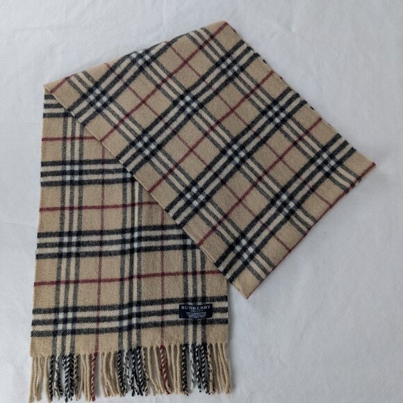Burberry Scarf Beige Lambswool – Unisex Classic Check – Elegant Winter Gift - Picture 1 of 7